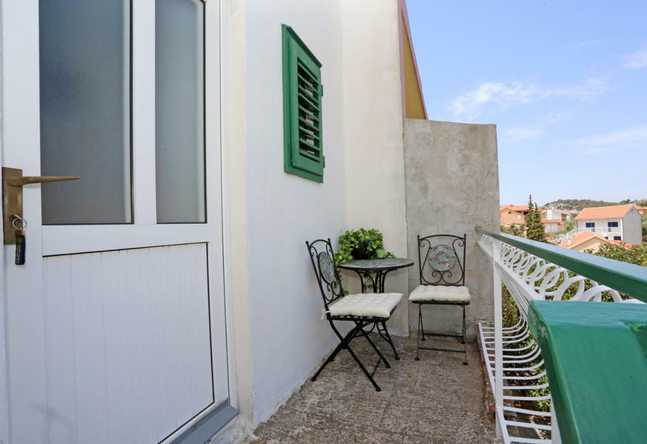 Apartments Tona Zaboric Exterior photo